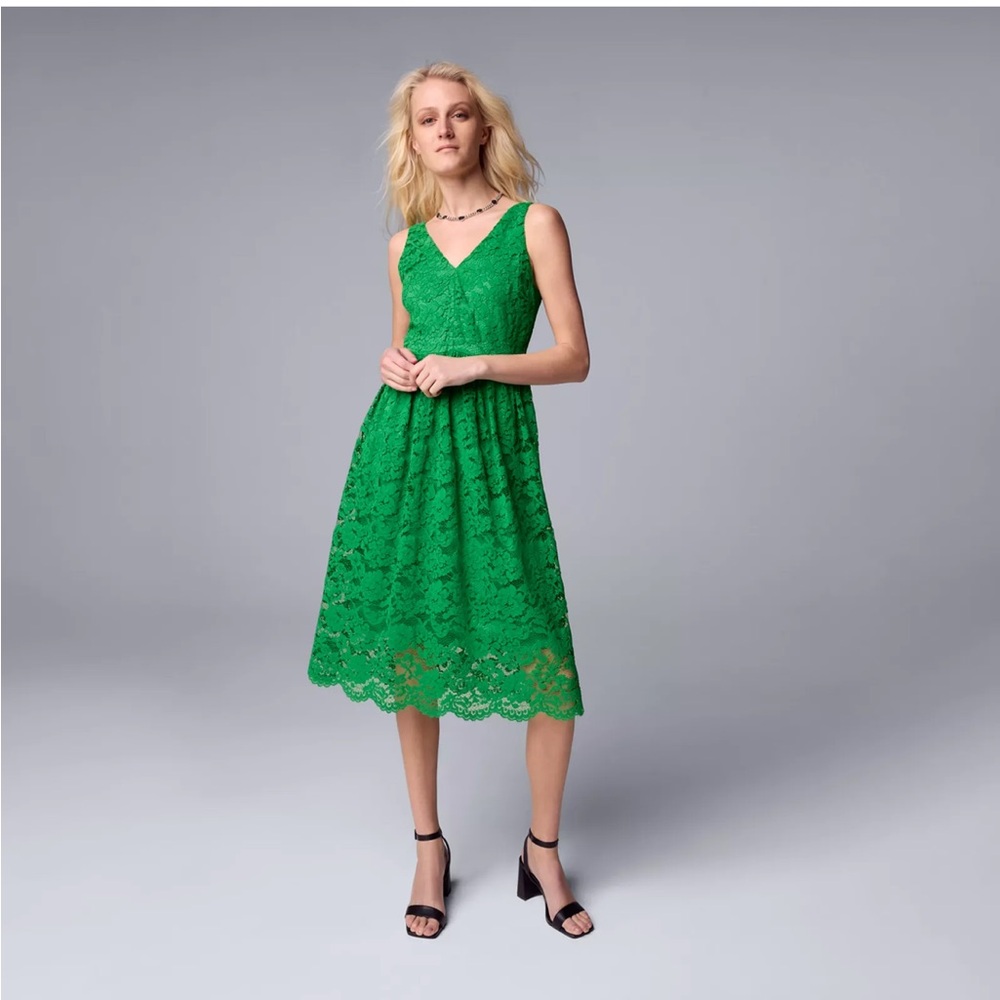 Women's Simply Vera Vera Wang Lace Midi Dress
Size Small
